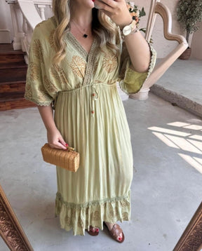 Vestido Indiano com detalhes em Dourado